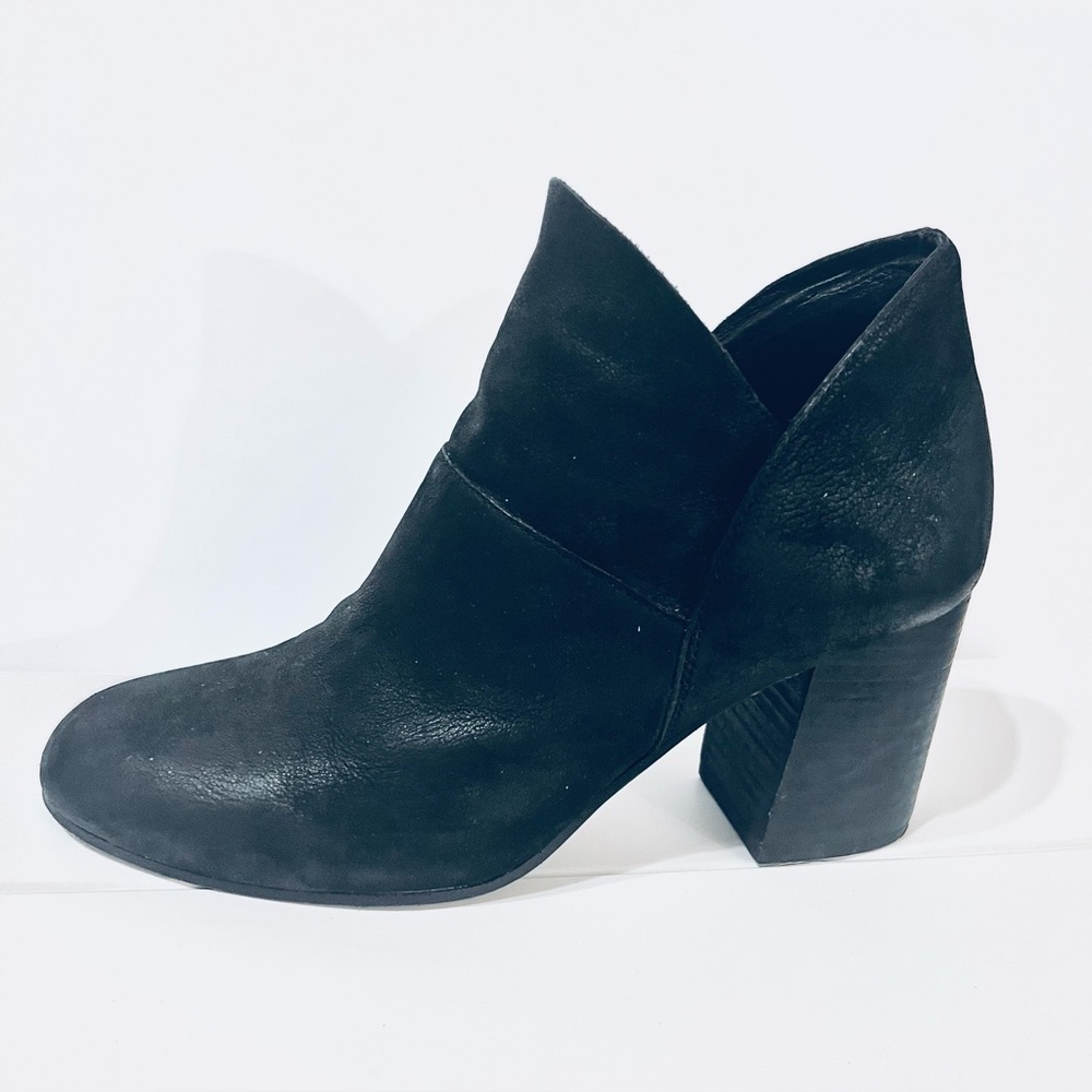 Eileen Fisher Black Nubuck Leather Heeled  Ankle Boots Sz 6